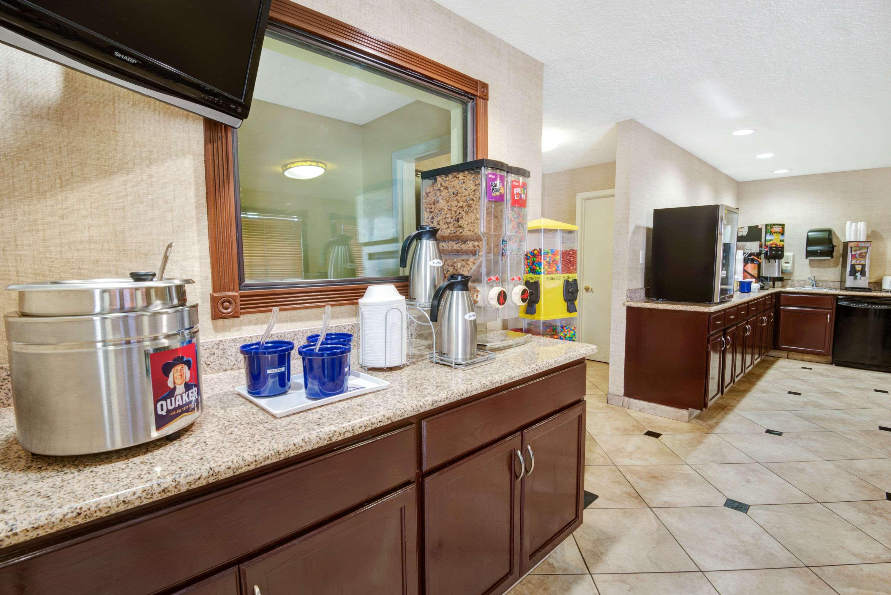 Days Inn By Wyndham Albuquerque West Bagian luar foto